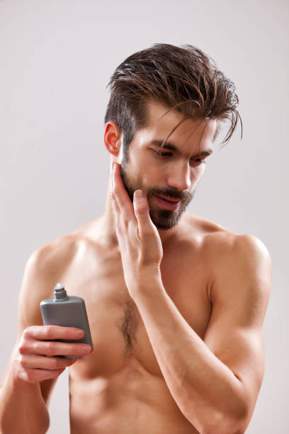 男人适合什么味的香水？男人适合用什么香味的香水？