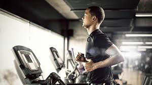 跑步锻炼哪里的肌肉？跑步对改善体态是否有帮助？